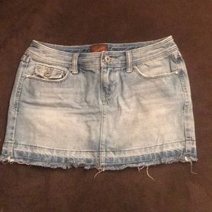 Denim skirt (c)